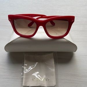 Pre-loved Rockstud Rouge by Valentino like new